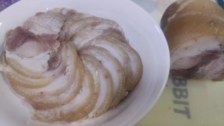 香而不腻的水晶肘子