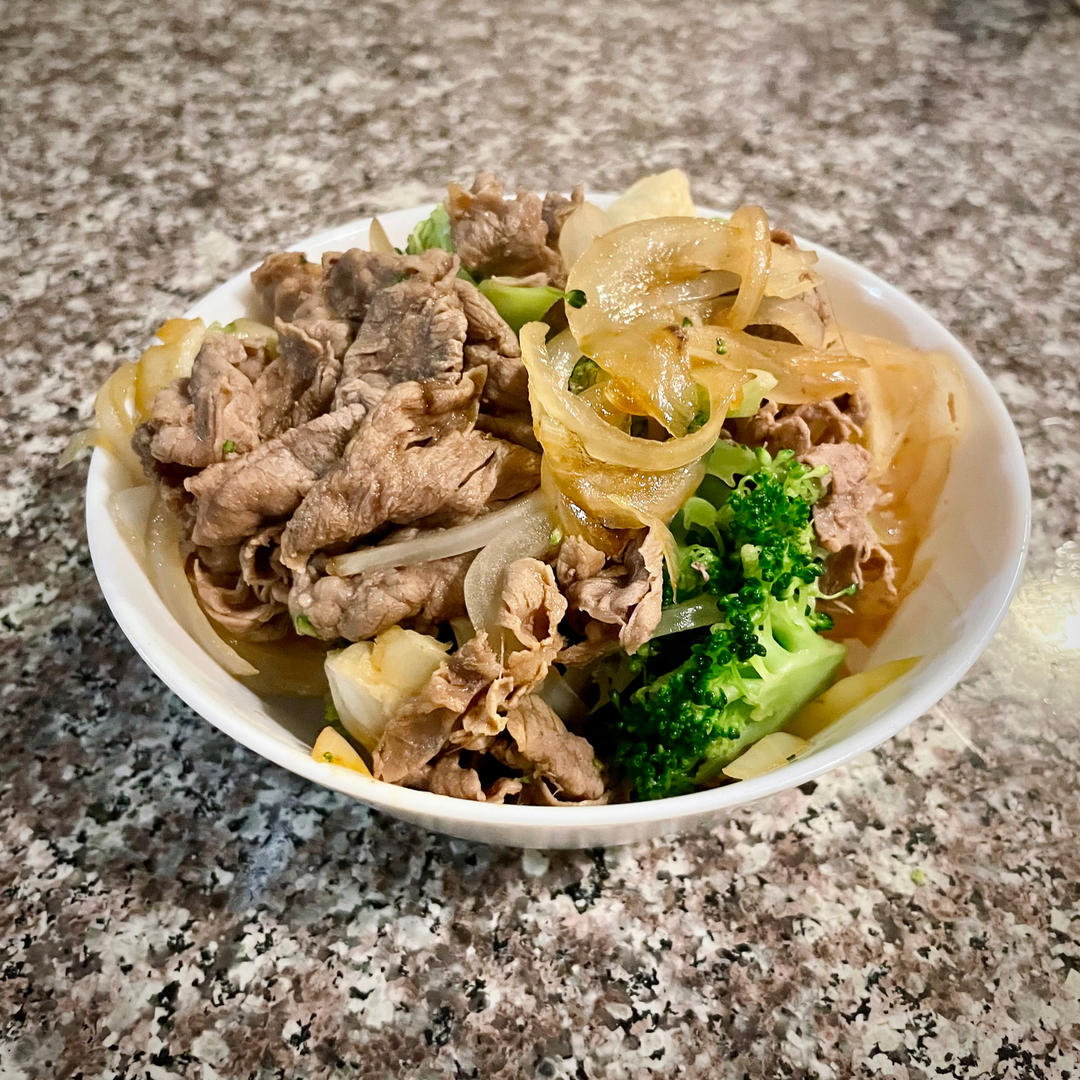 日式照烧肥牛                              模仿吉野家牛肉饭的牛肉版     自制家常照烧酱汁