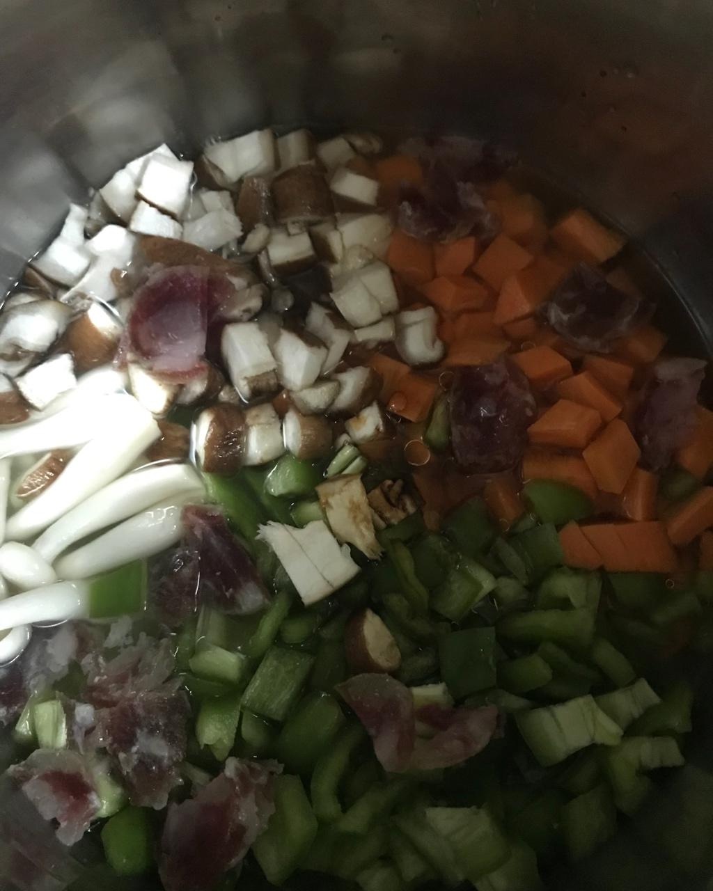 懒人菜饭（电饭煲篇）多花五分钟即可
