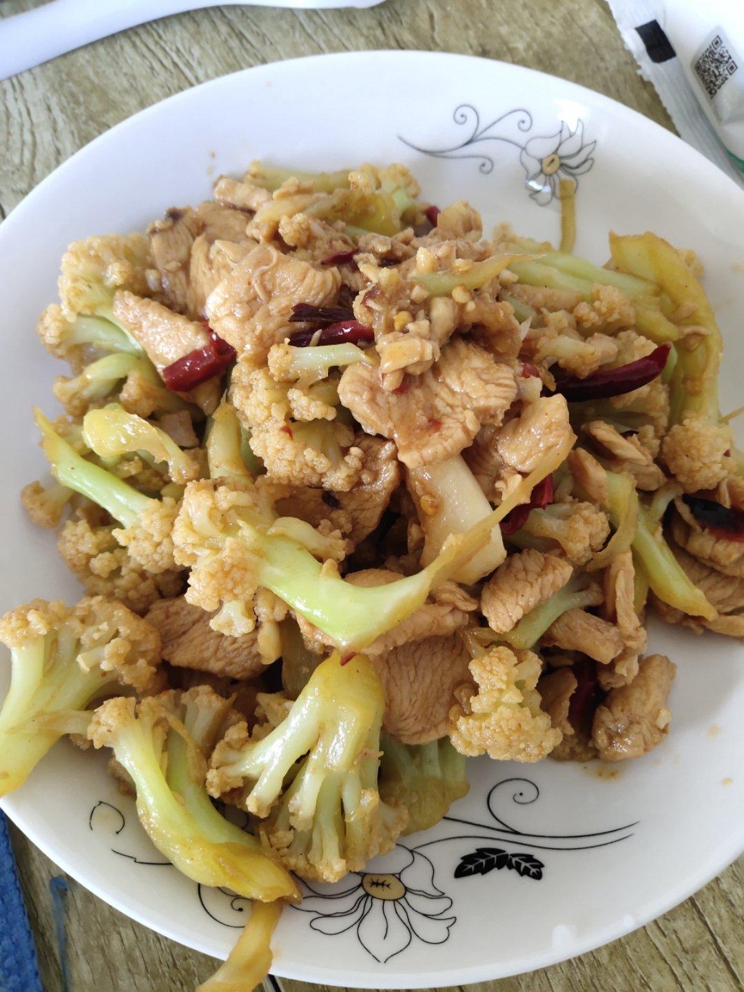 花椰菜炒鸡胸肉