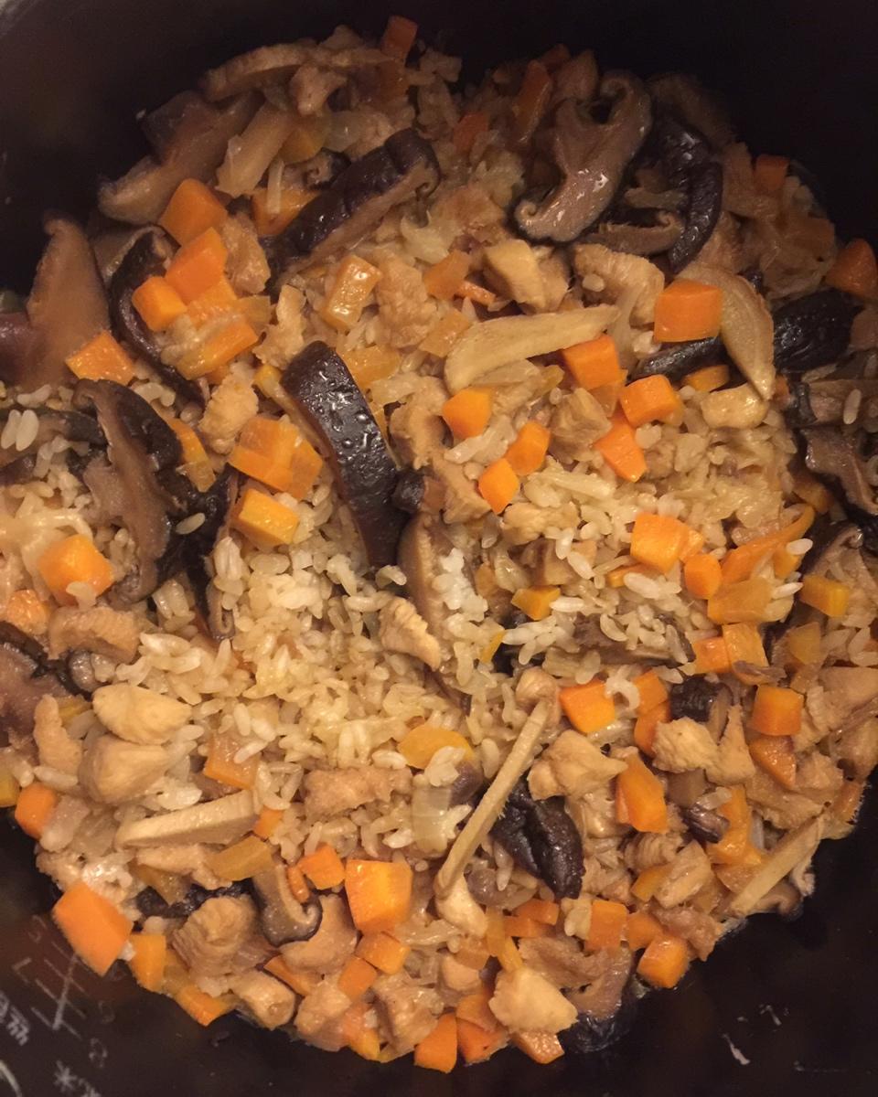 香菇滑鸡饭 （电饭煲版）