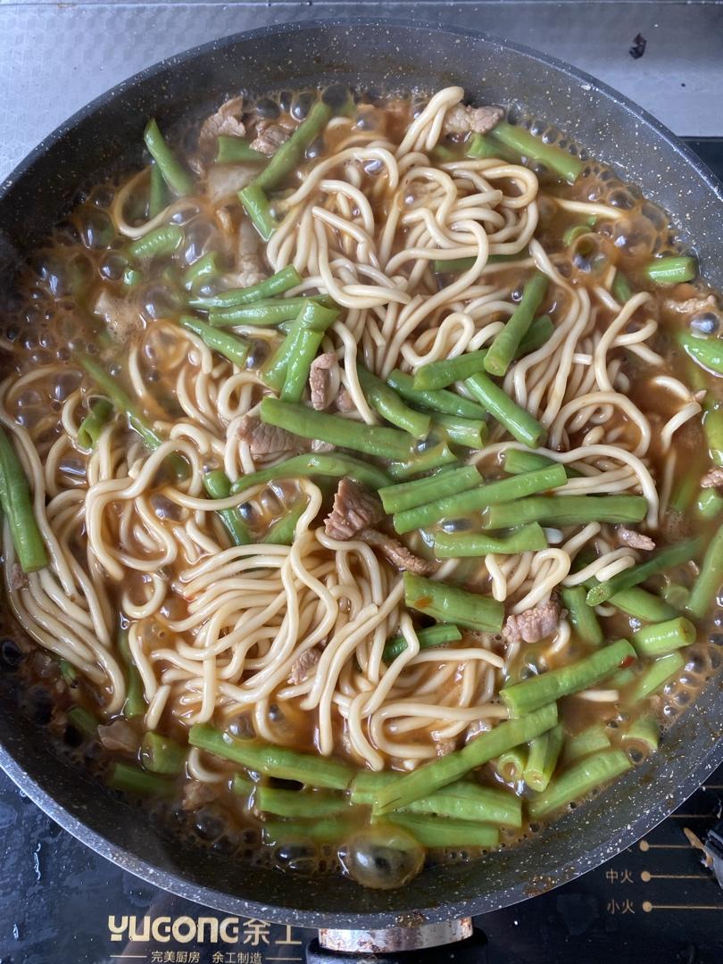 豆角焖个面