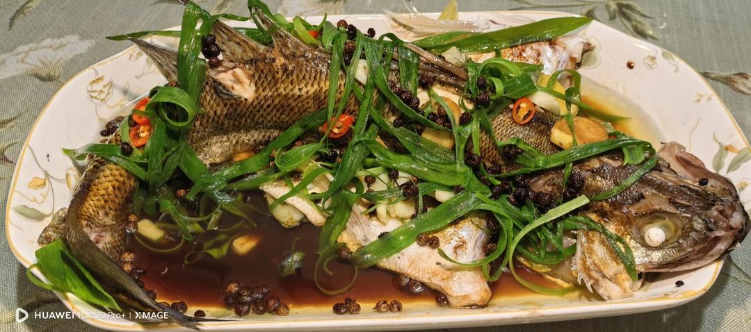 10分钟做 清蒸鲈鱼 （附切鱼图解）