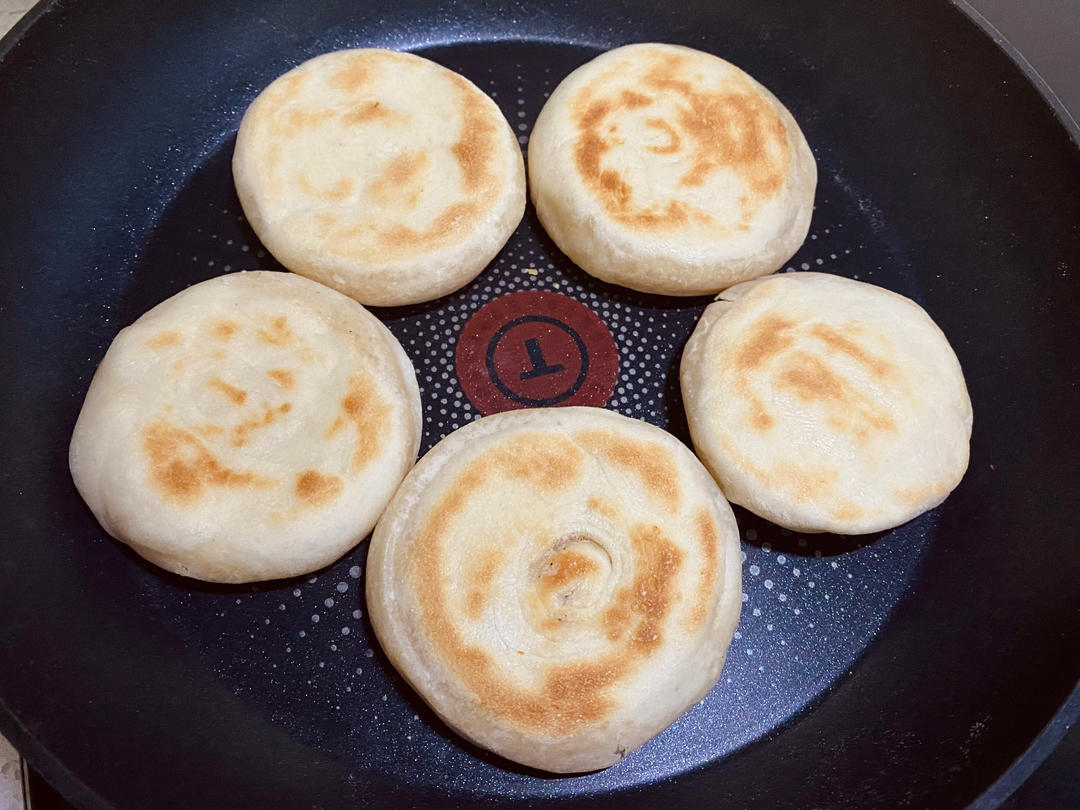 肉夹馍，白吉馍