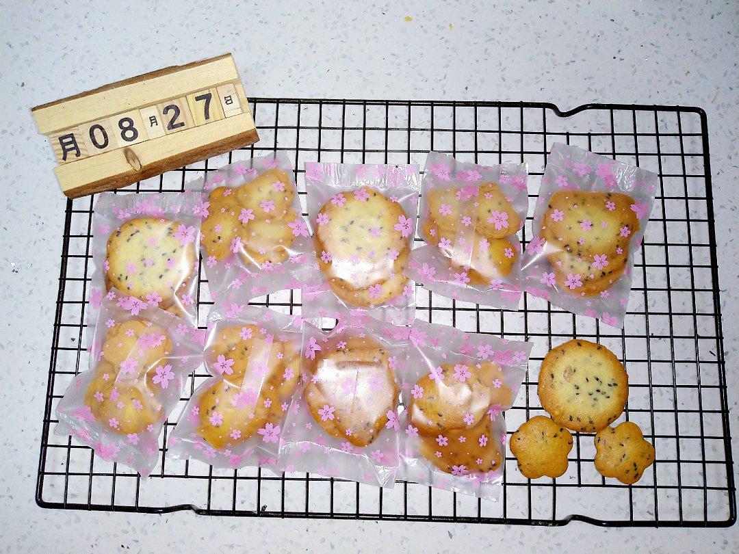 小时候的味道 — 芝麻鸡蛋薄脆饼干
