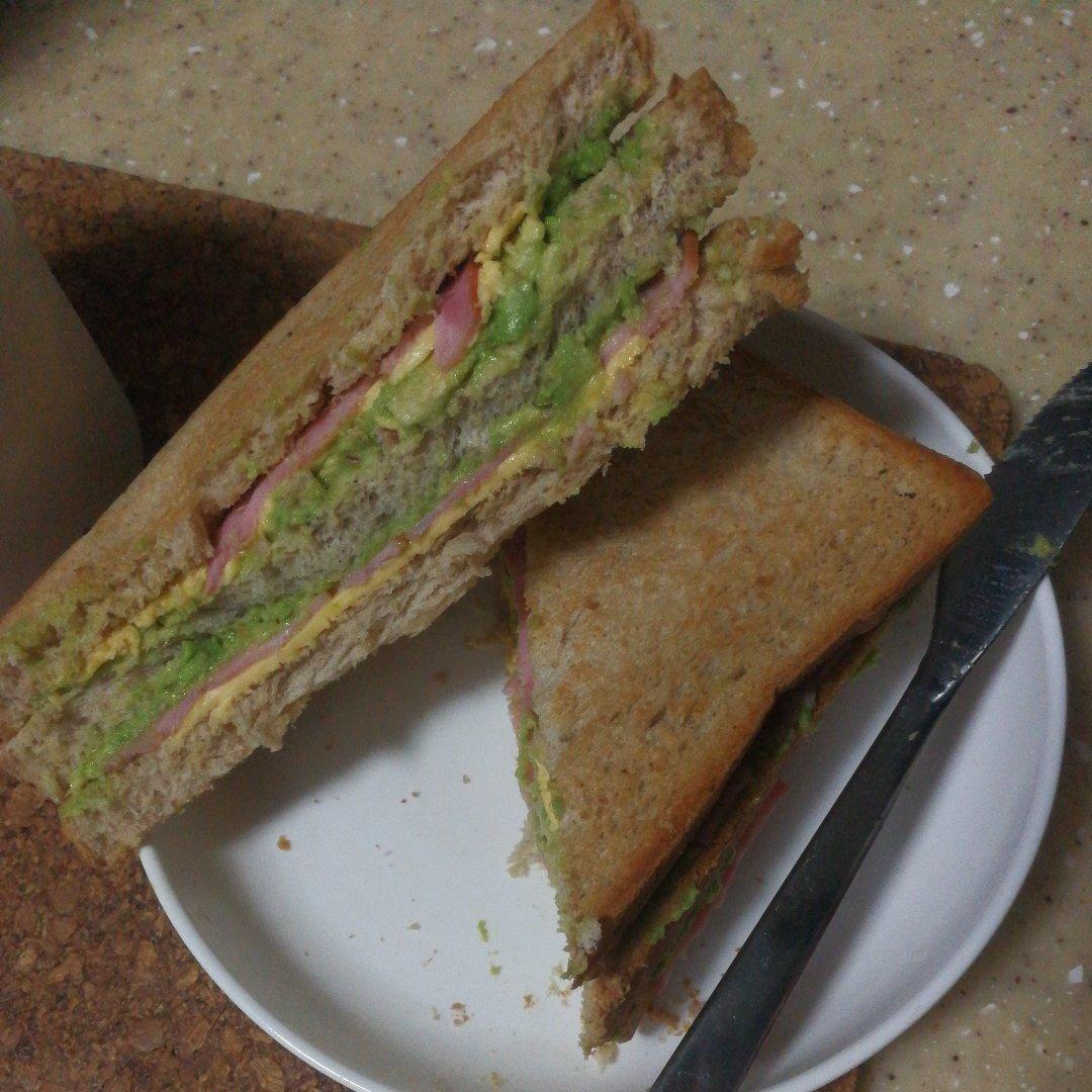 牛油果早餐三明治 Avocado Breakfast Toasted Sandwich