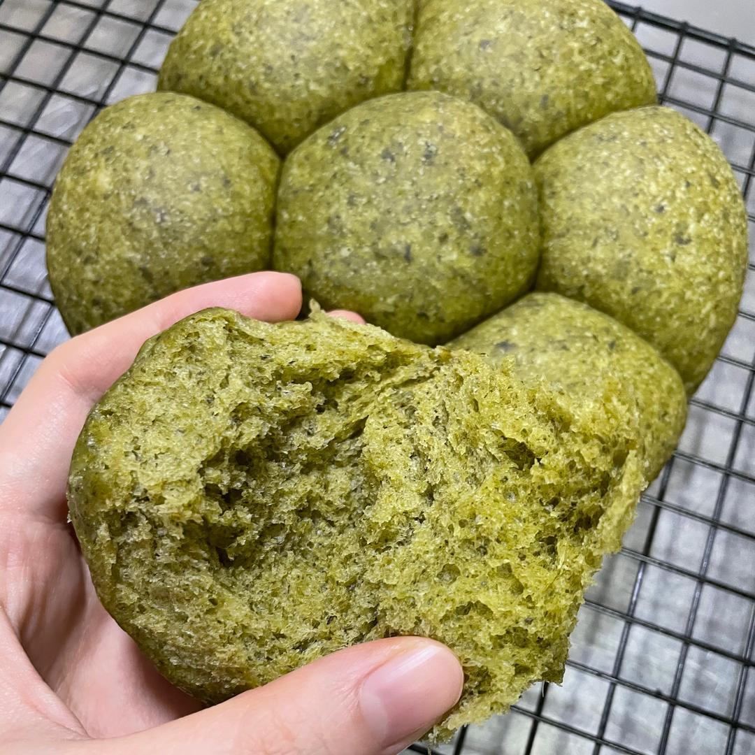 小烤箱菠菜花朵餐包的做法