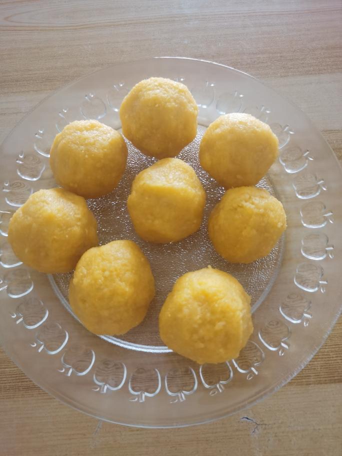 夏天做个简单，快手，奶香玉米面窝窝头