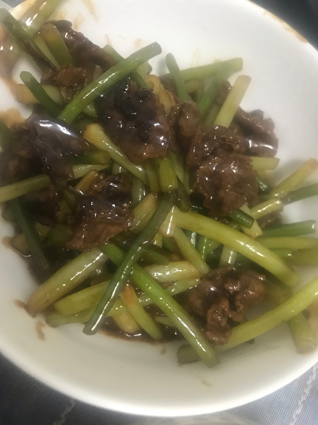 牛肉炒不老 鲜嫩多汁有诀窍——蒜苗炒牛肉