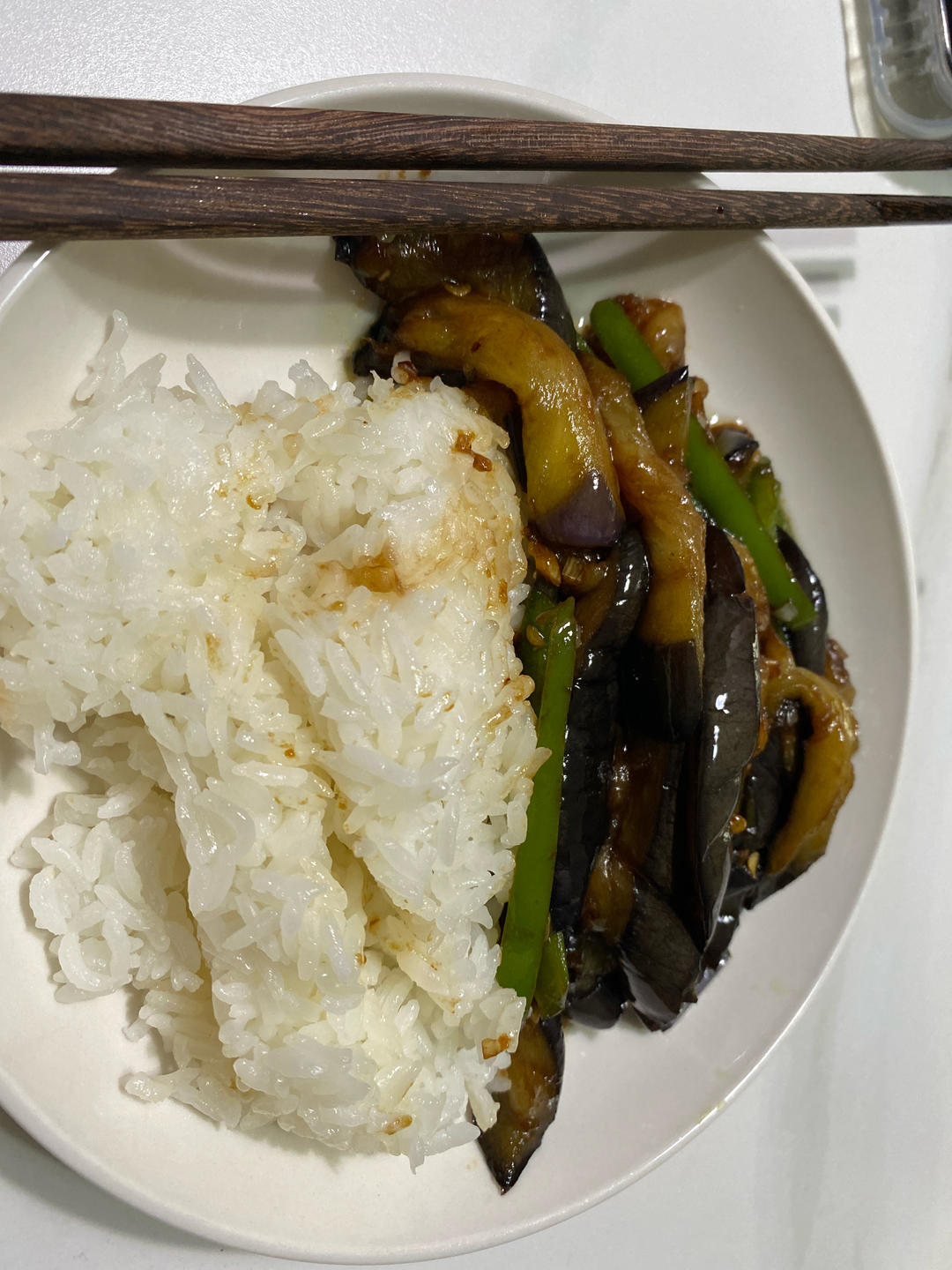 红烧茄子（佐西红柿尖椒）