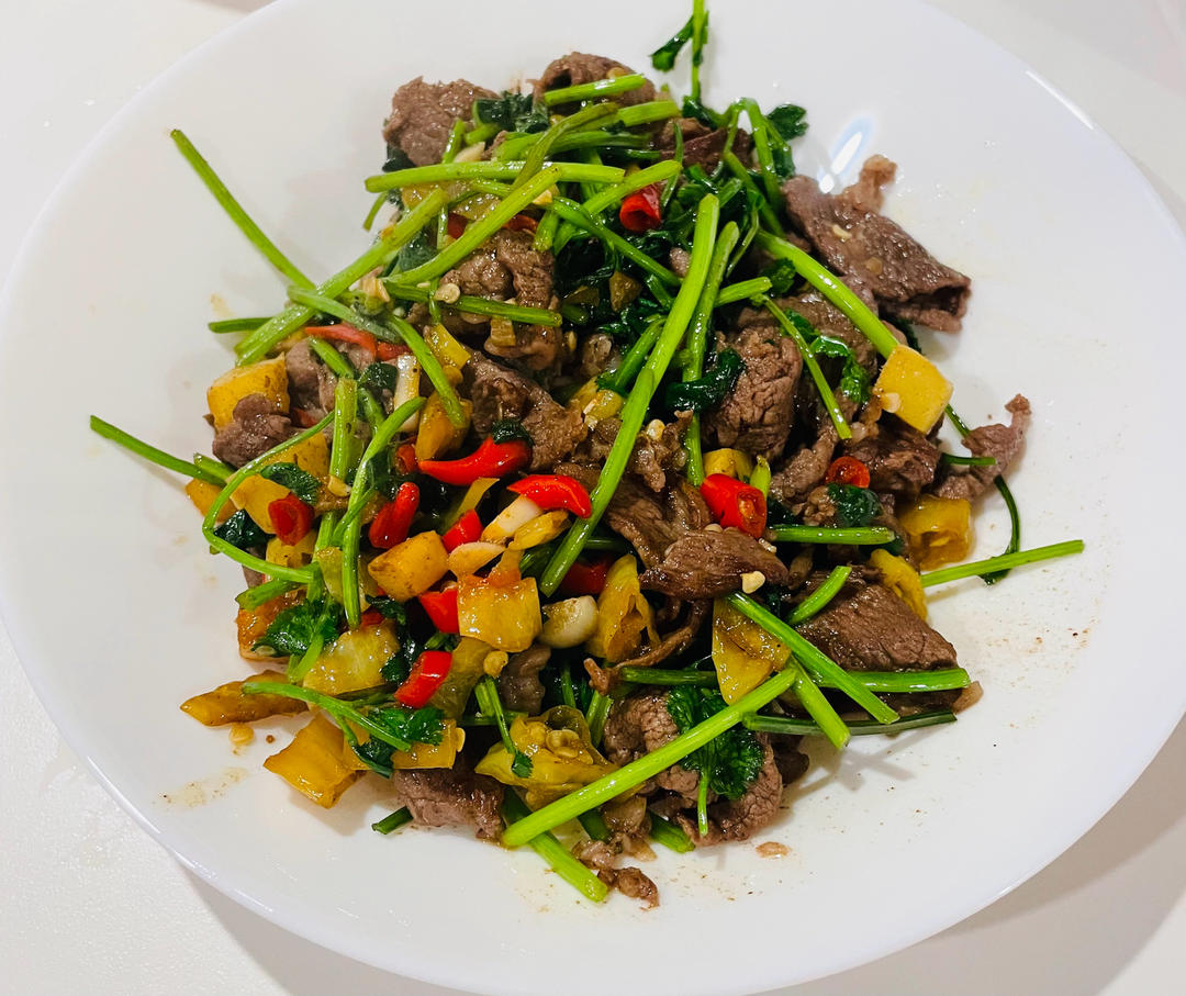 小炒黄牛肉，肉嫩味香！太好吃了简直是米饭杀手！