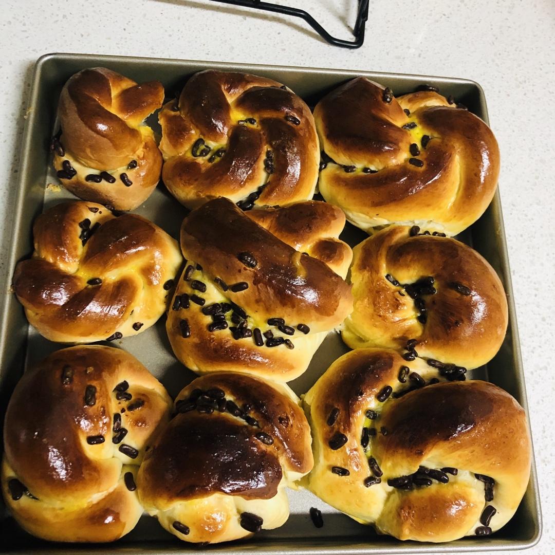 蜜豆面包卷甜甜