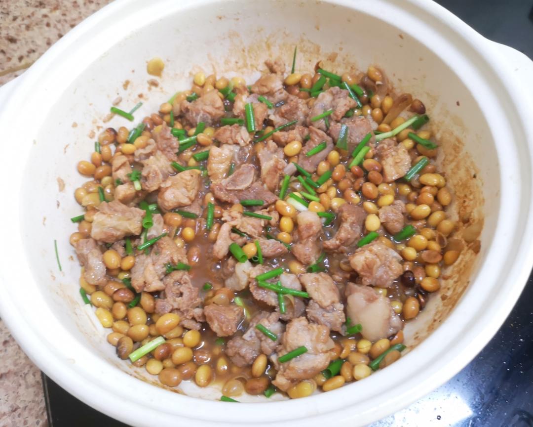 砂锅黄豆排骨的做法