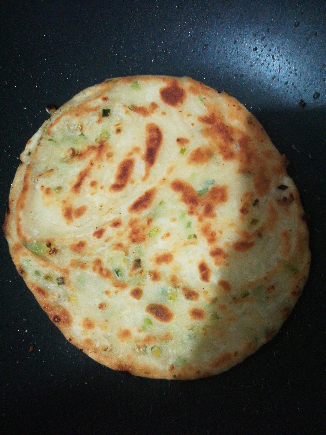 堂妈教你做飘香葱油饼