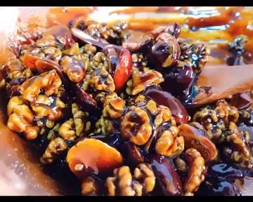 冬季养藏，中医提倡进补，体质虚的你别错过阿胶的做法