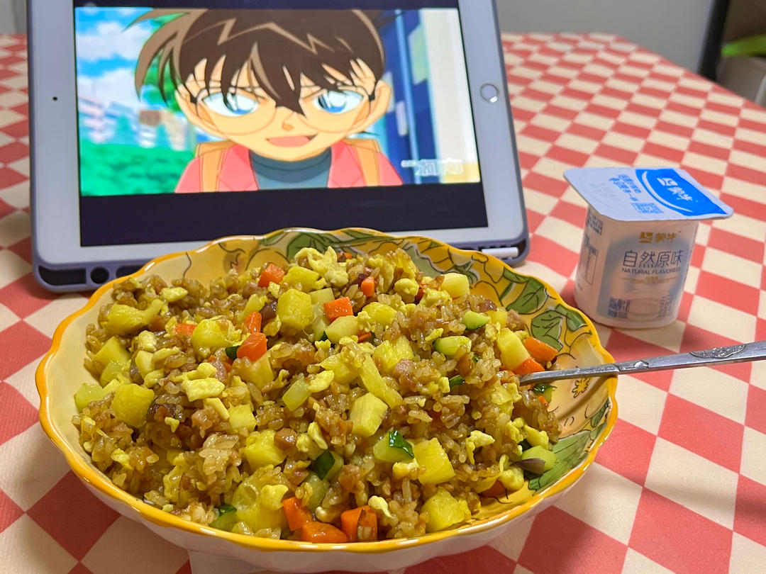 🍍菠萝蛋炒饭（加咖喱）