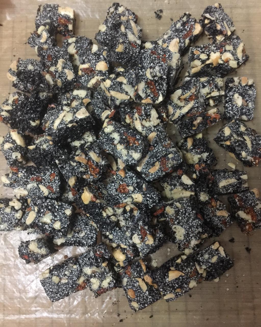 枸杞核桃花生黑芝麻片