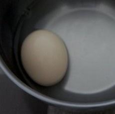 腌咸鸡蛋的做法 步骤2