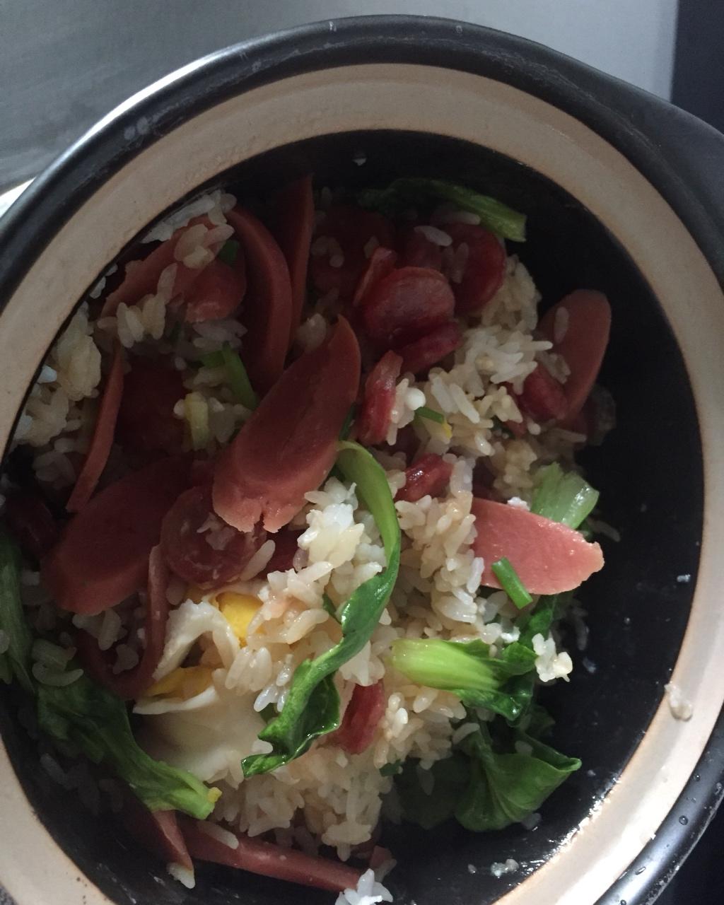 香肠煲仔饭