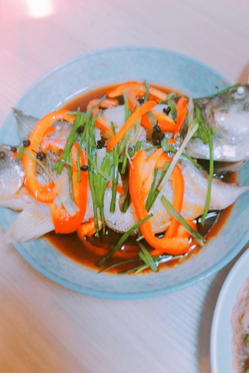 清蒸鲈鱼（只需三步）