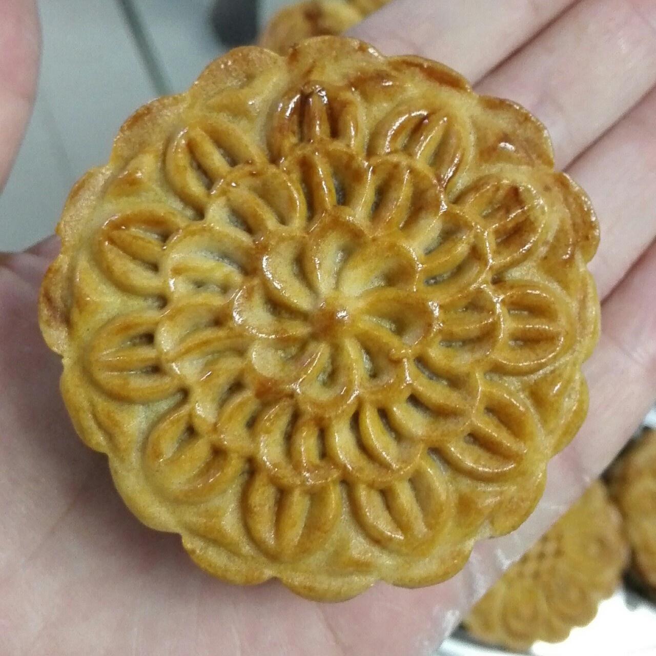 广式月饼—蛋黄莲蓉月饼