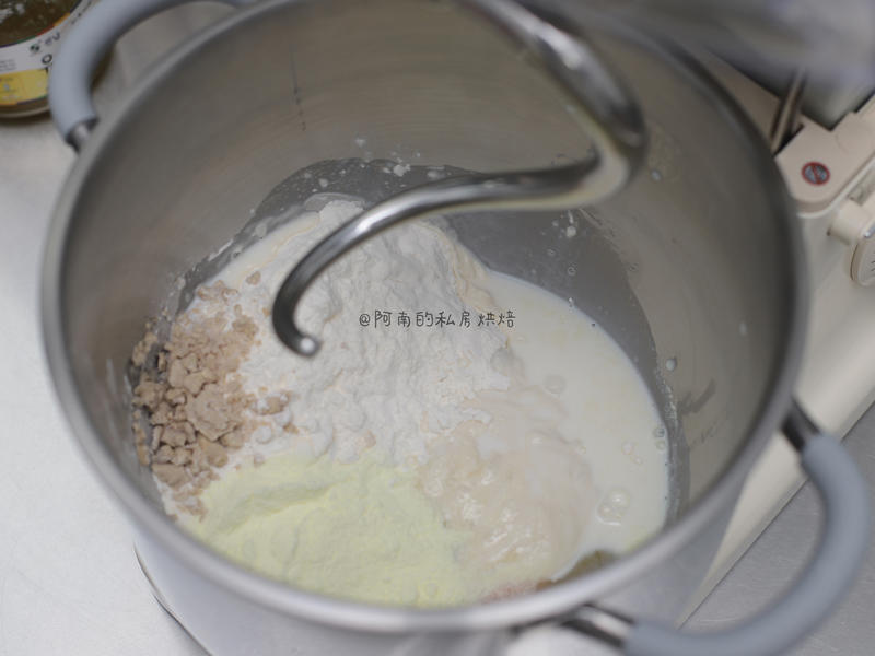 纯奶手撕吐司的做法 步骤1