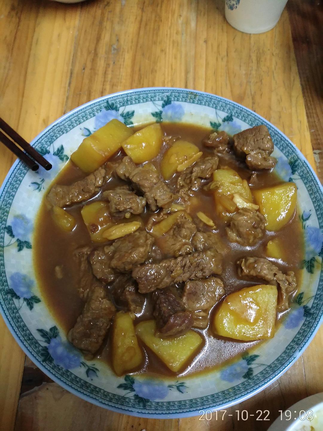 土豆炖牛肉