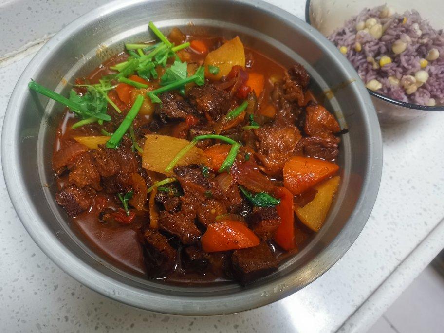 番茄土豆炖牛腩