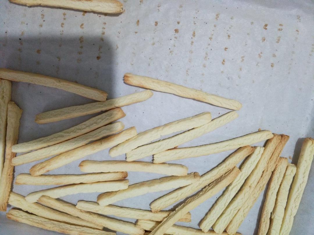 咸香芝士阿拉棒（附擀长方形薄面团技巧）