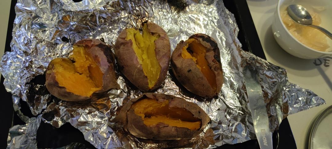 【糯唧唧的烤红薯】糖油四溢皮肉分离外糯里嫩吸溜着吃！