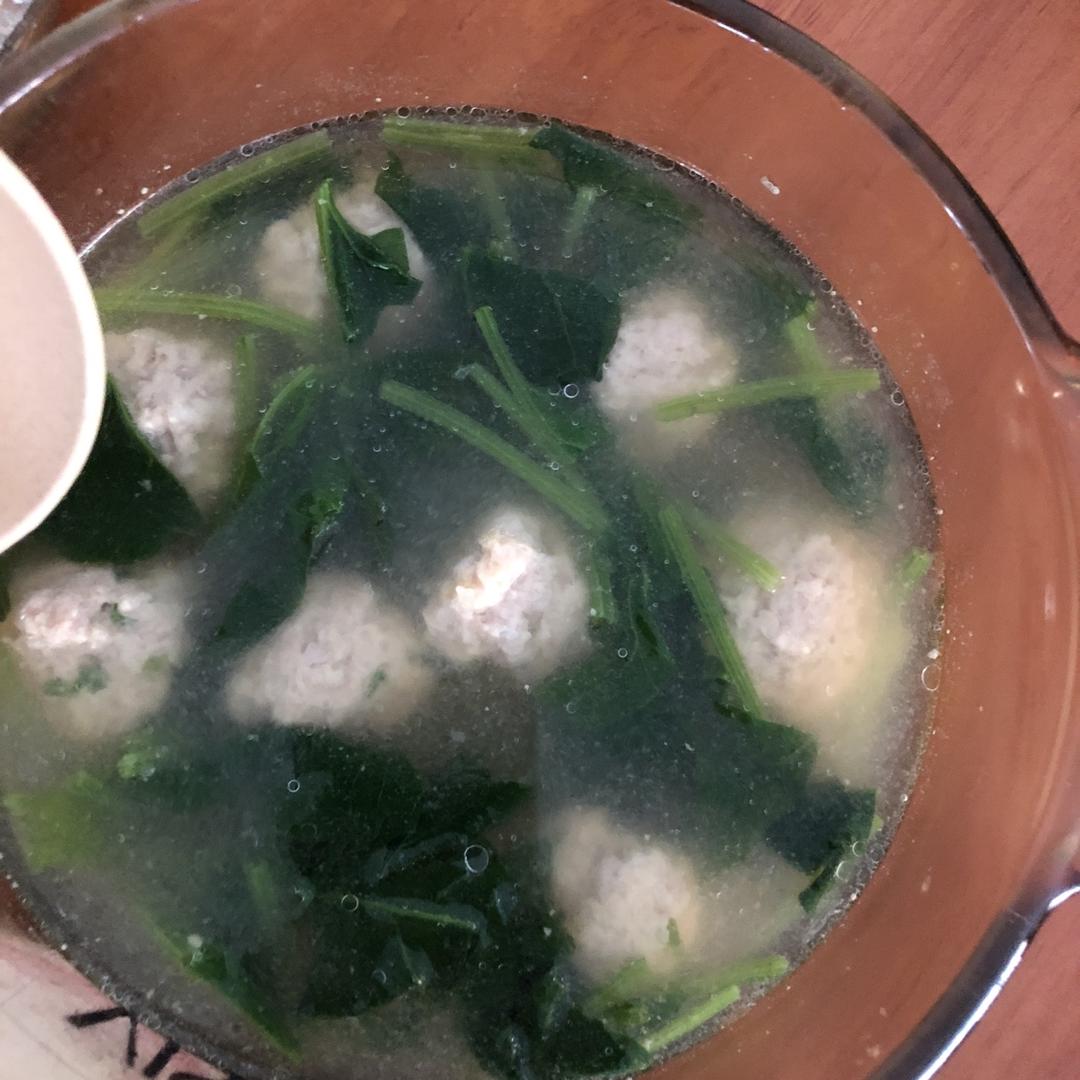 菠菜丸子汤