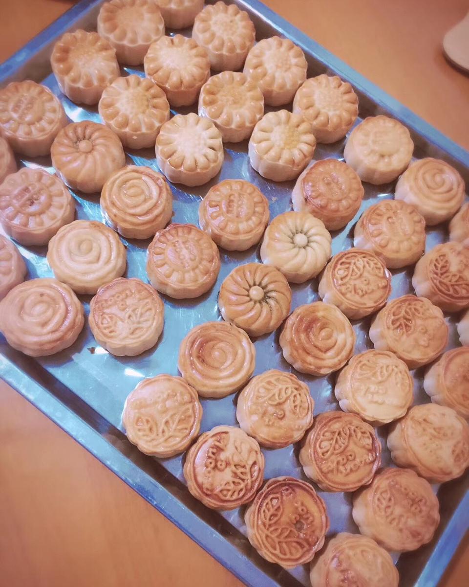 广式月饼—蛋黄莲蓉月饼