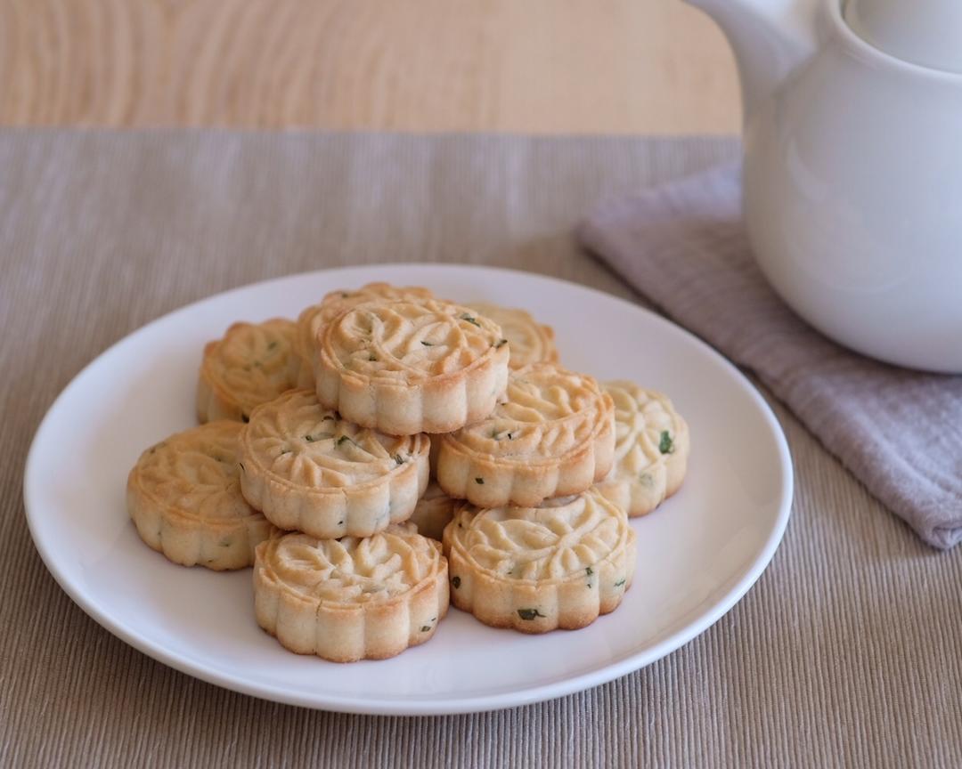 不吃葱的孩子也抢着吃的葱香桃酥饼（无泡打粉添加剂一样酥松的秘诀