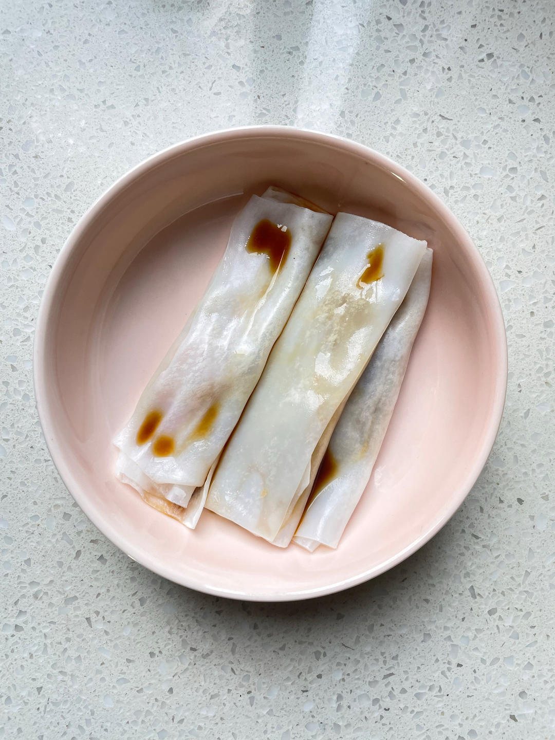 10年拉肠粉阿姨传授的薄韧米香十足的石磨肠粉