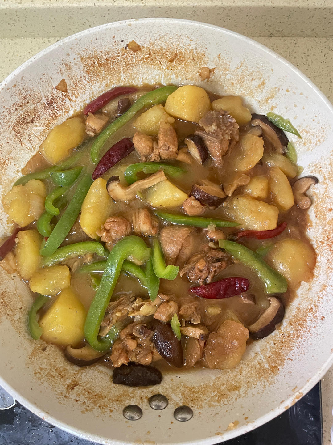 红烧鸡块炖土豆