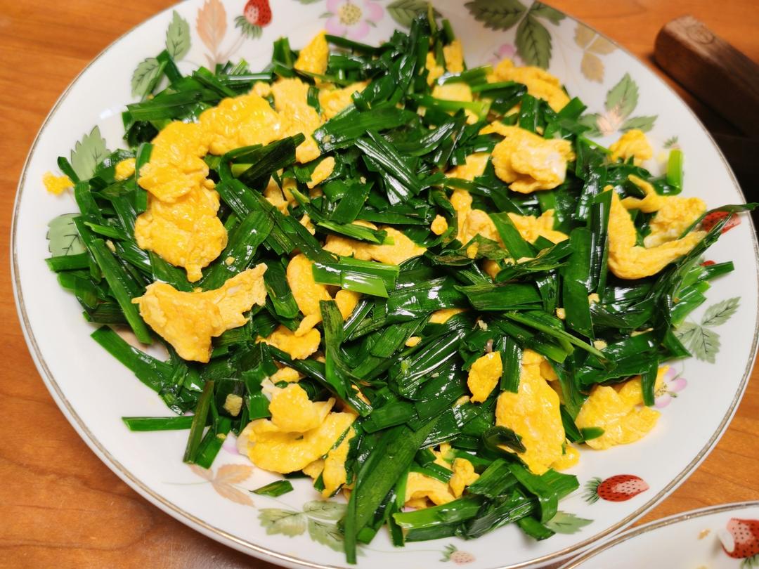 韭菜炒鸡蛋——三分钟快手下饭菜 掌握火候的秘诀