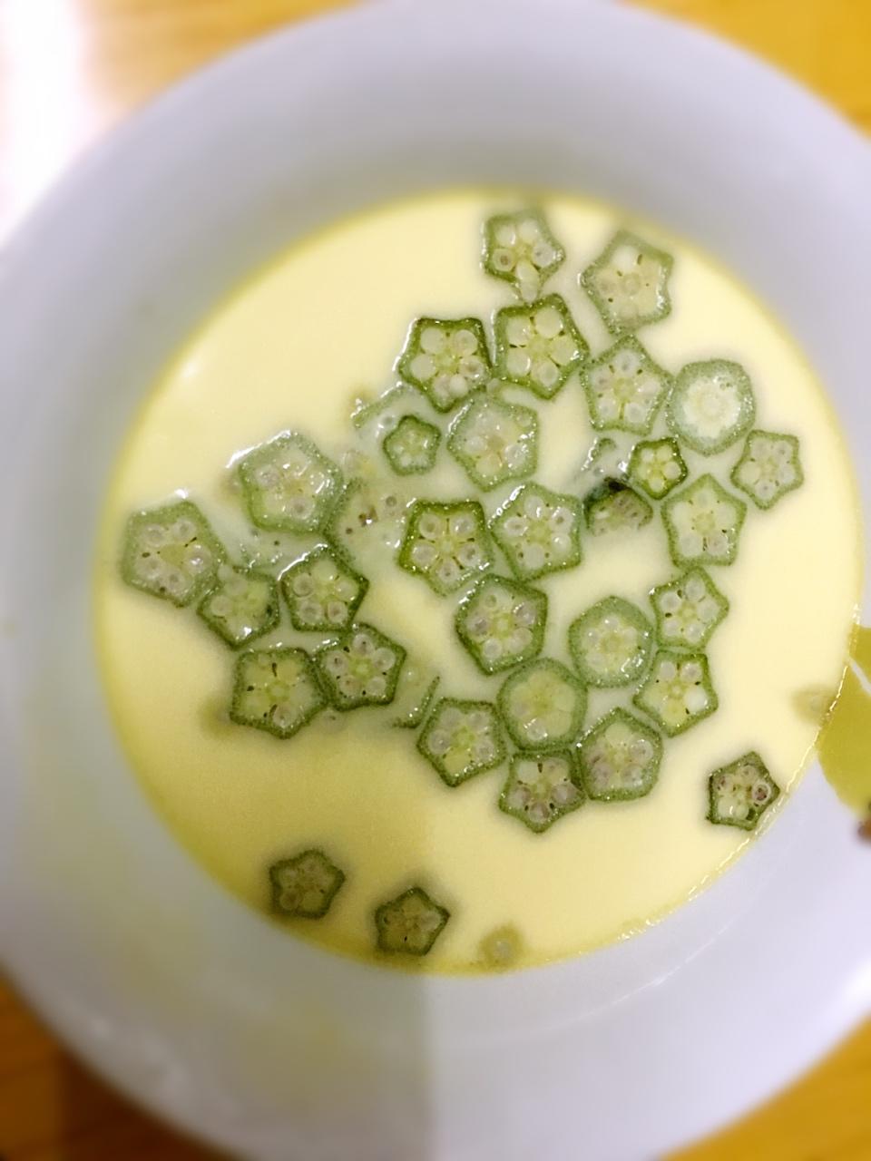 颜值控-做一朵开在碗里的花秋葵蒸水蛋