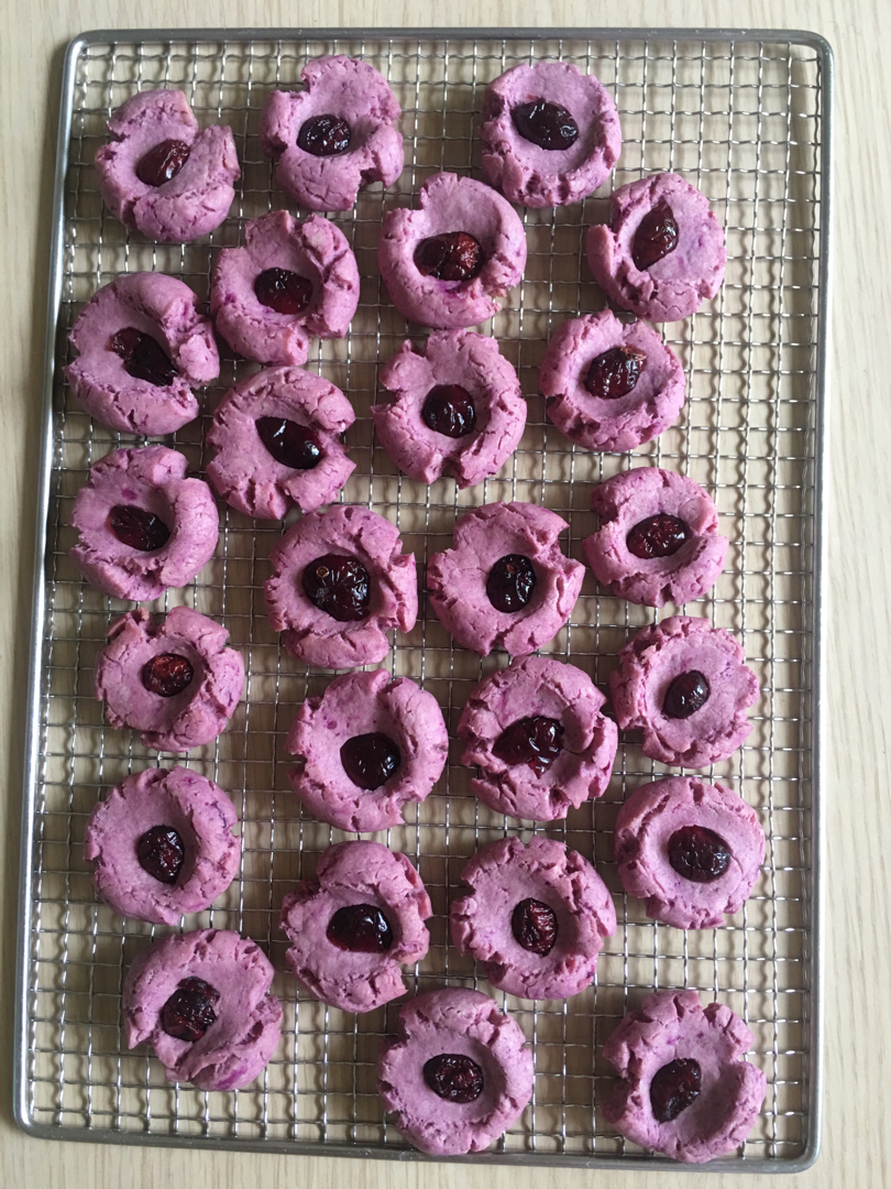 自制小零食酥酥脆脆健康美味的紫薯黄油饼干