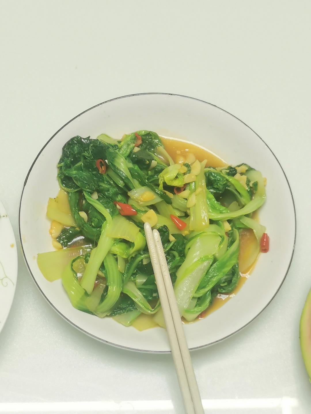 炝炒小白菜（脆爽）