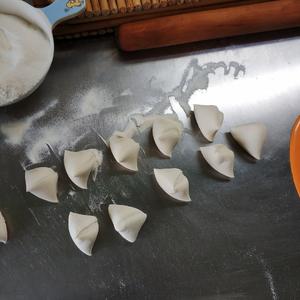 猪肉莲藕韭菜饺子的做法 步骤11