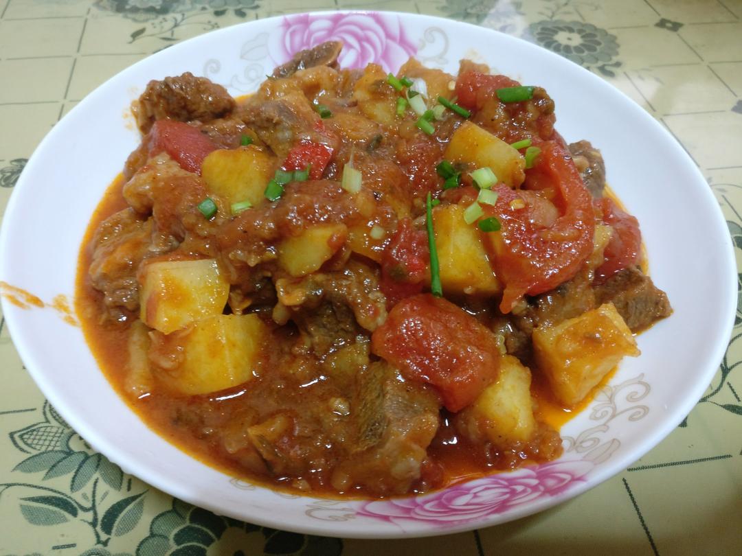 番茄土豆炖牛腩