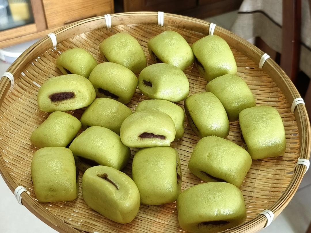 一口豆沙小馒头