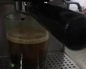 冰摇清椰咖啡的做法 步骤1
