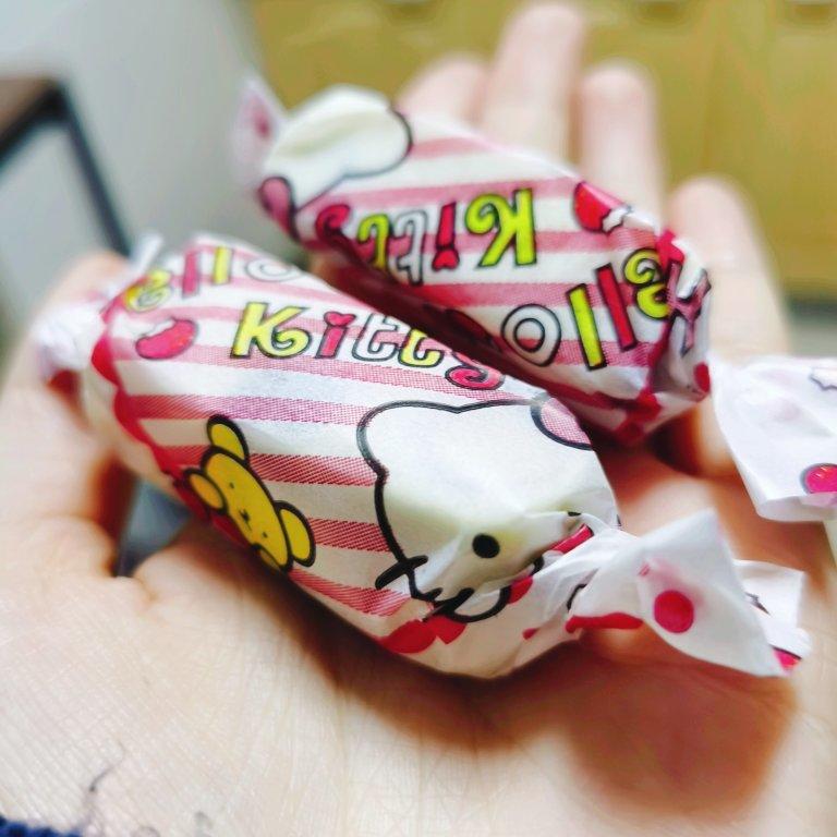 简易牛轧糖，只用蔓越莓干，配方屡试不爽，切块整齐