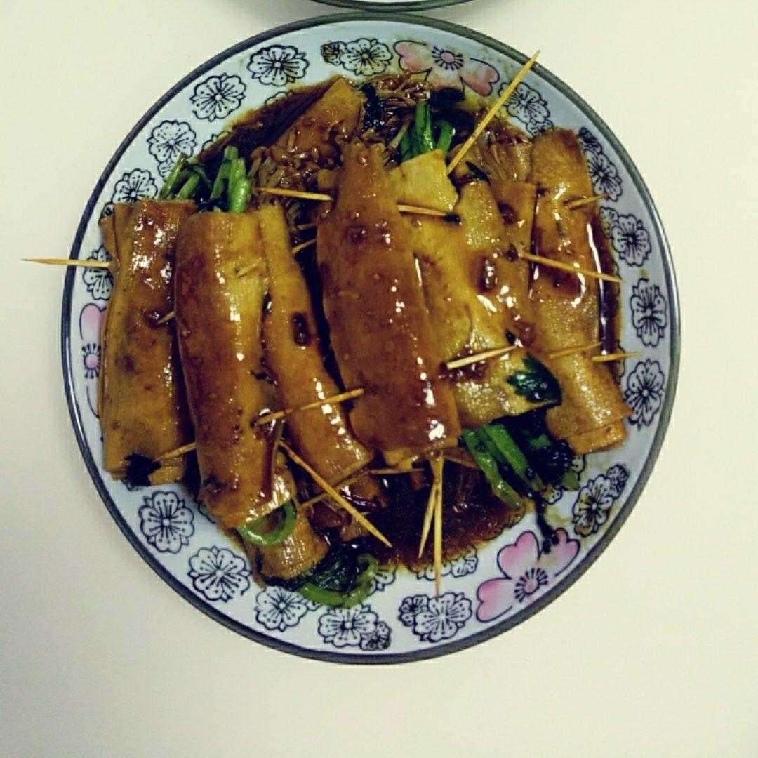 比肉还好吃的金针菇豆皮卷