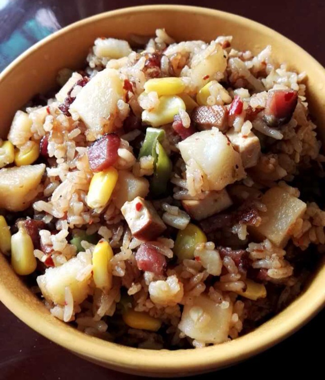 土豆焖饭（电饭锅版）