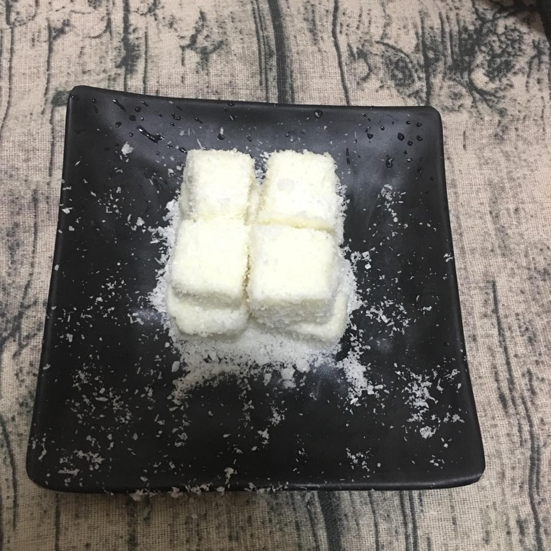 完胜85度C牛奶椰丝小方