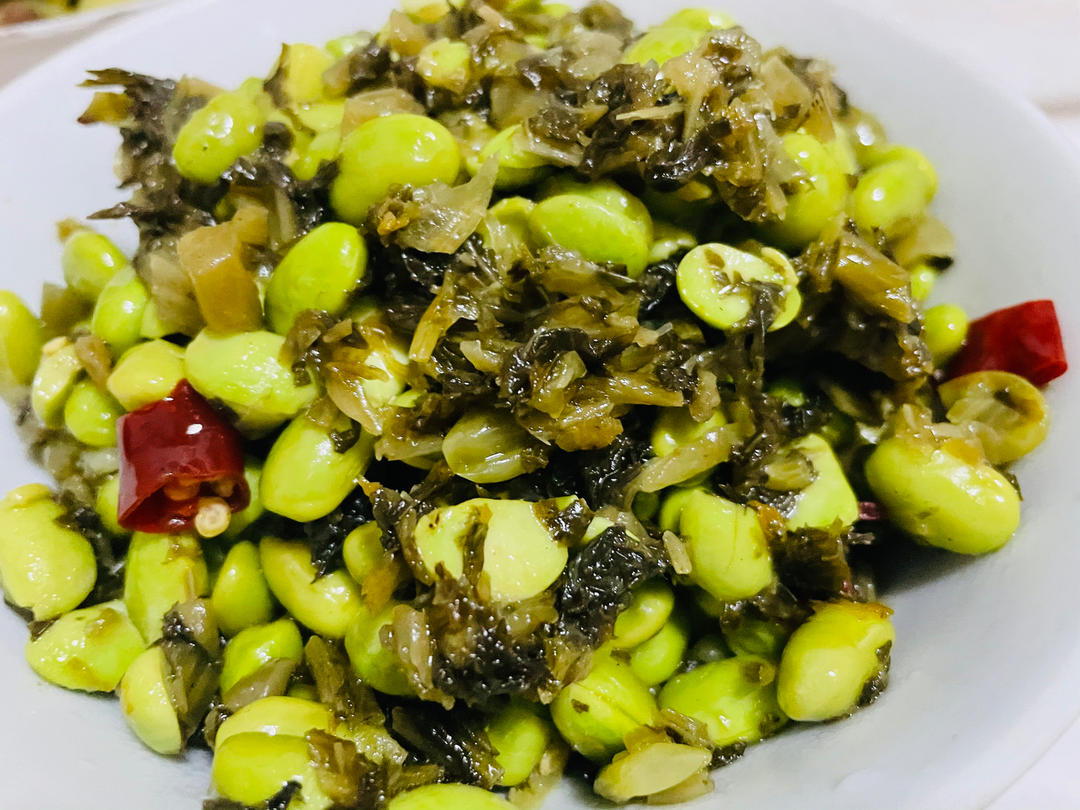 毛豆炒雪菜，简单又下饭