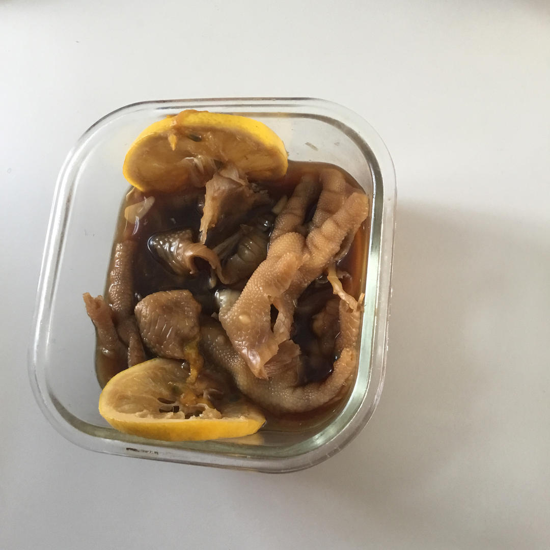 【酸辣无骨凤爪】