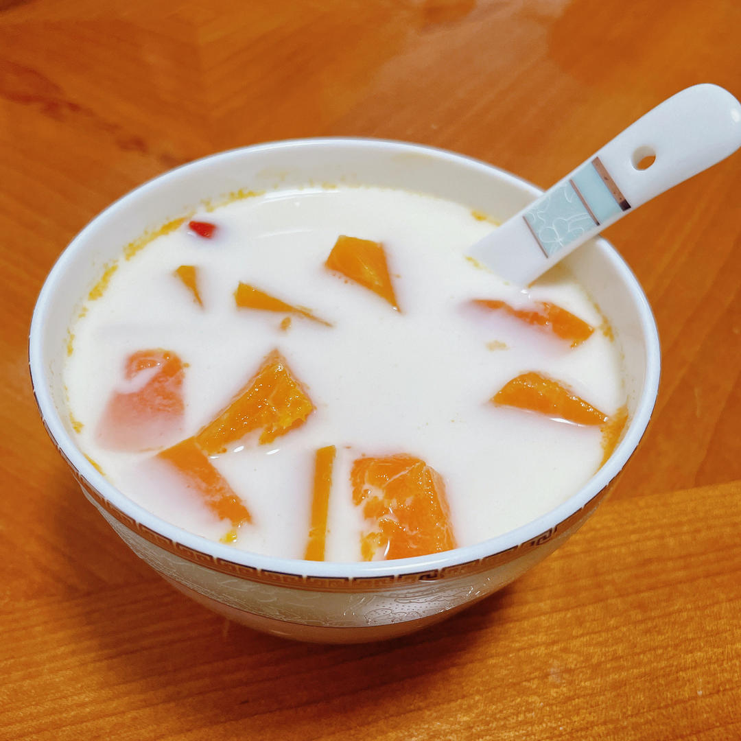 自制木瓜炖牛奶| 滋补养颜能喝出来牛奶肌哦